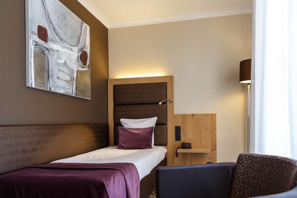Restaurant Der Valk Nivelles-sud Hotel 4*